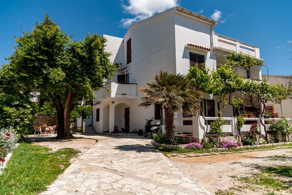 Apartments Nenad & Marija Pag Town Exterior foto